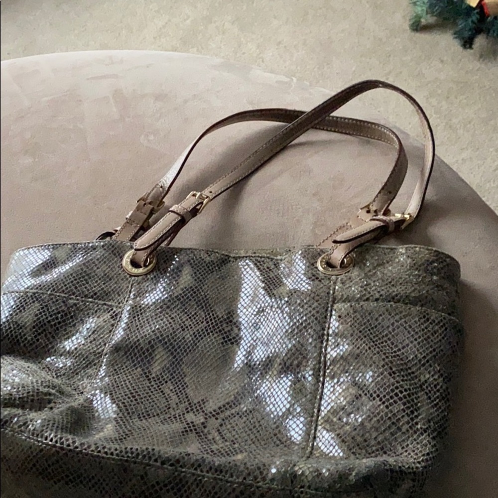 Michael KORS purse snake skin feel - Picture 4 of 12